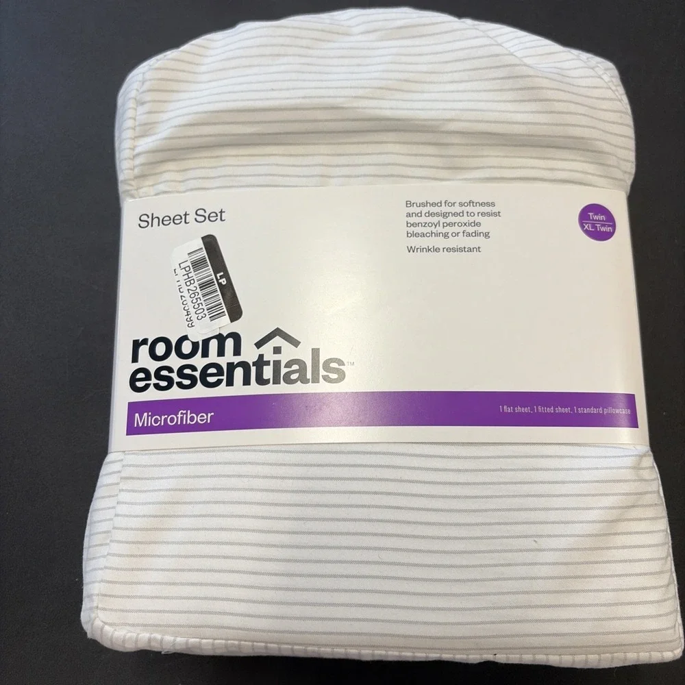 Room Essentials Twin Or XL Twin Size Bed Sheet Set, White W Gray Stripes 20614